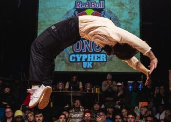 B-girl Vanessa dá show nas maiores battles de breakdance do planeta