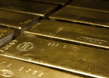 ACTUALIZADA – Tinha 900 mil euros em barras de ouro e notas escondias em jacuzzi