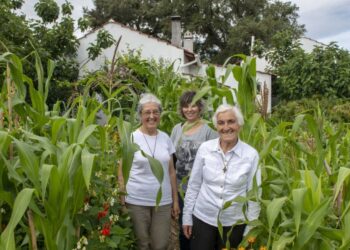Deixaram o convento para criar um espaço que convida à auto-descoberta