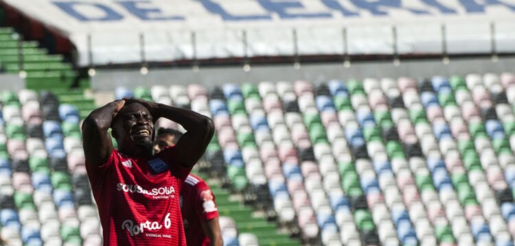 União de Leiria perde subida à 2.ª Liga nas grandes penalidades