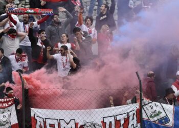 União de Leiria só terá cem adeptos no jogo do tudo ou nada