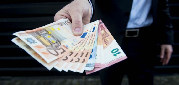 Apenas 14% das empresas portuguesas cumprem os prazos de pagamento