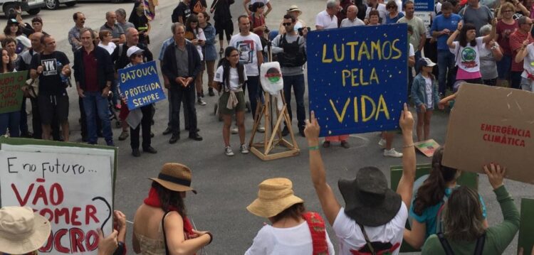 Grupo manifesta-se contra prospecção e exploração de gás na Bajouca