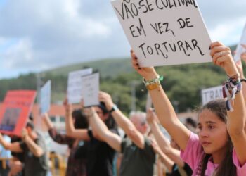 Manifestantes anti-tourada queixam-se de agressões