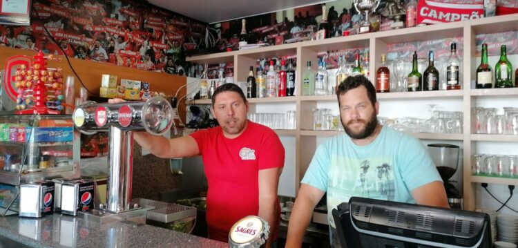 A Casa do Benfica da Batalha tem a melhor bifana do mundo!
