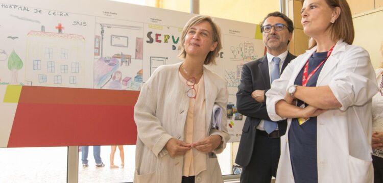 Ministra da Saúde celebra SNS em Leiria e ouve vários pedidos