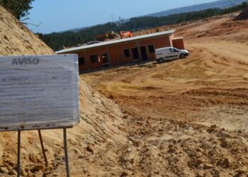 Moradores acusam Lusiaves de desrespeitar providência cautelar