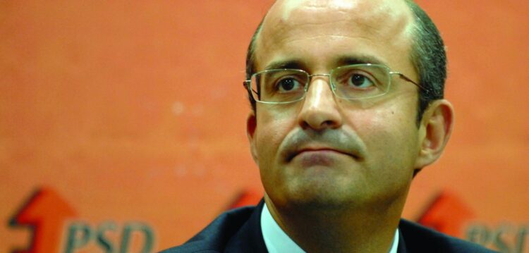 Paulo Batista Santos também abandona distrital de Leiria do PSD