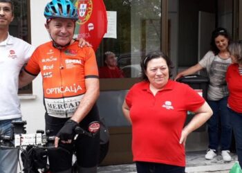 Pedalar com a esclerose múltipla para divulgar “doença silenciosa”