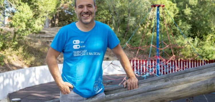 Francisco Lontro: “O telemóvel cria-nos palas como aquelas que se colocam aos cavalos”