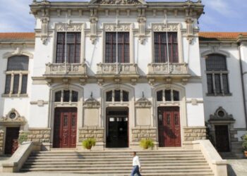 Município de Leiria garante que nenhum autarca viajou para a Turquia