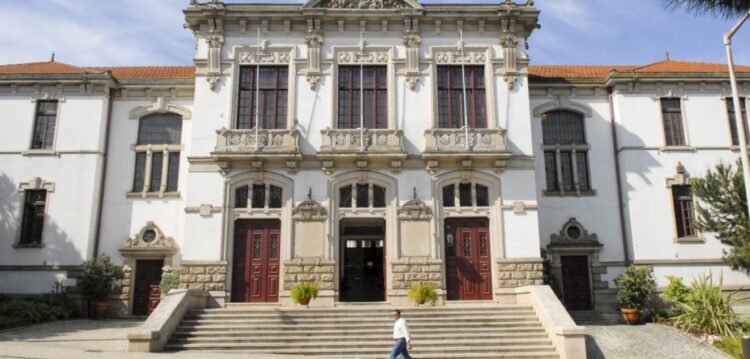 Município de Leiria garante que nenhum autarca viajou para a Turquia