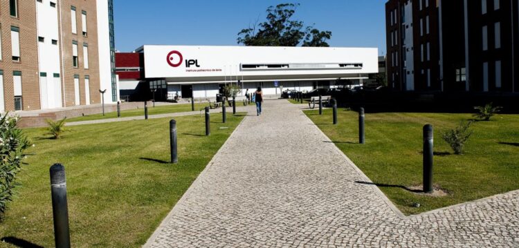 Professor sem receber há um ano por diferendo entre UBI e Politécnico de Leiria
