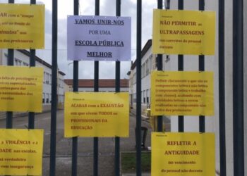 Há mais de 20 escolas fechadas no distrito, mas o número pode aumentar