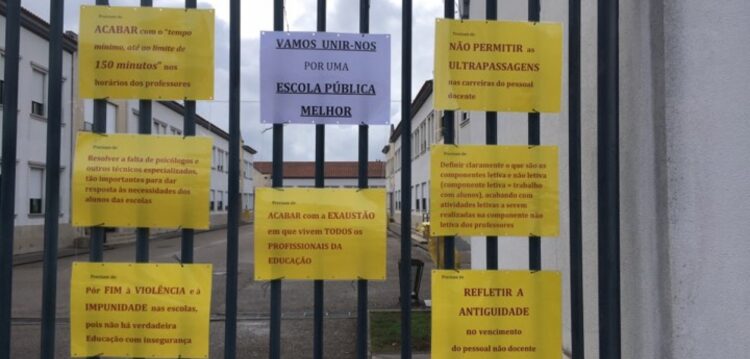 Há mais de 20 escolas fechadas no distrito, mas o número pode aumentar