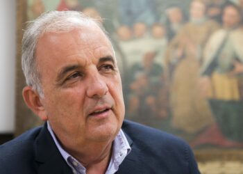 “O Estado despreza muito a área social”