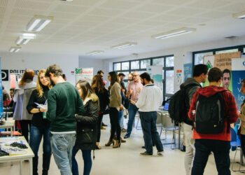 Feira do emprego apresenta mais de mil ofertas de trabalho e de estágio