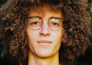 Chico Bernardes, irmão de Tim Bernardes, começa digressão em Leiria