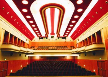 Cine-Teatro, um marco da arquitectura Korrodi na cultura de Alcobaça