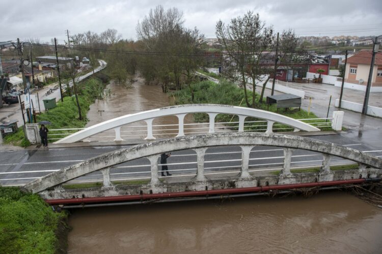 Tempestade Fabien coloca Distrito de Leiria sob aviso Laranja