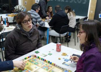 ***Asteriscos Boardgamers, clube de praticantes de jogos de tabuleiro de Leiria ganha Prata