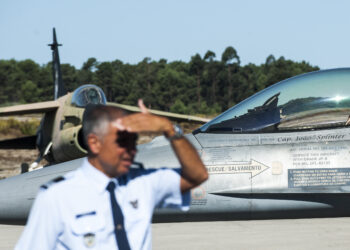 Nazaré junta-se a Leiria e defende abertura da Base Aérea de Monte Real à aviação civil