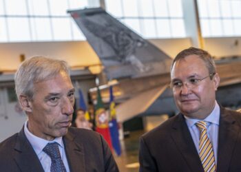 Cinco F-16 ‘voam’ de Monte Real para a Roménia por 130 milhões