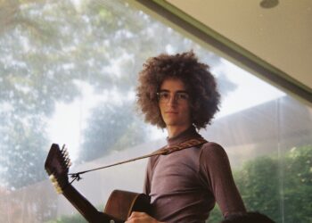 Leiria vai ouvir Chico Bernardes, o caçula com alma velha