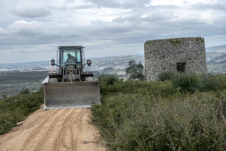 Engenharia militar melhora caminhos florestais no PNSAC