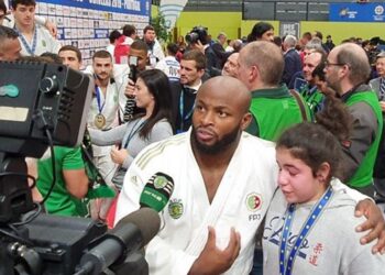 Oferta de medalha a jovem marinhense vale prémio Ética no Desporto a judoca Jorge Fonseca