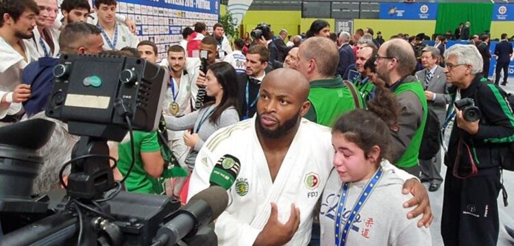 Oferta de medalha a jovem marinhense vale prémio Ética no Desporto a judoca Jorge Fonseca