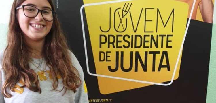 Aos 15 anos, Laura Mota assume hoje a Junta de Meirinhas