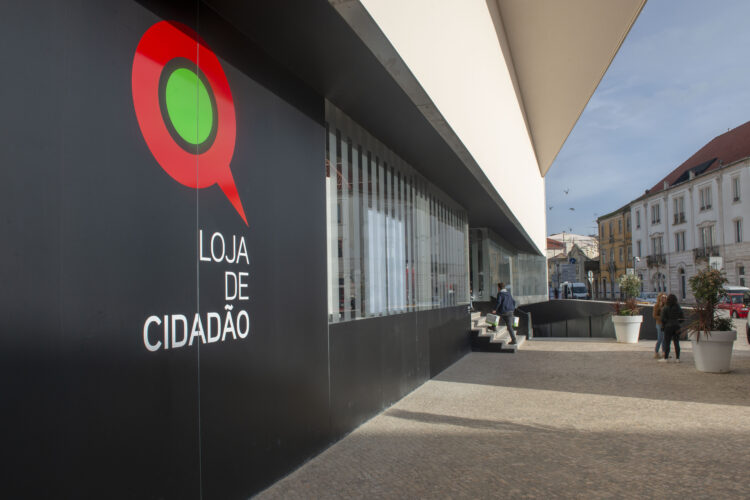 Instituto dos Registos concentra serviços na Loja de Cidadão de Leiria
