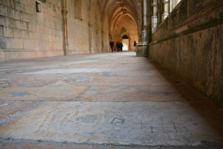 Pedras da Batalha escondem tabuleiros de jogo
