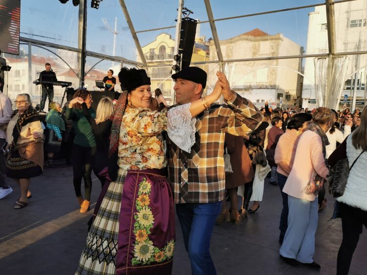 E este ano os Reis do Carnaval da Nazaré são…