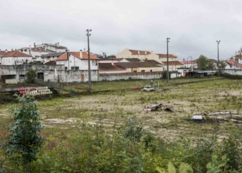 Bodas de ouro cumpridas em ruína e sem uma solução à vista