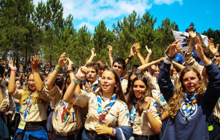 Escuteiros de Pombal celebram dia do fundador do escutismo