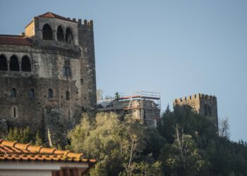 Veja como ficará a nova cobertura em cobre da Igreja da Pena, no Castelo de Leiria,