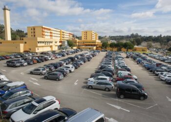 Angústia de ir ao hospital começa no inferno do estacionamento