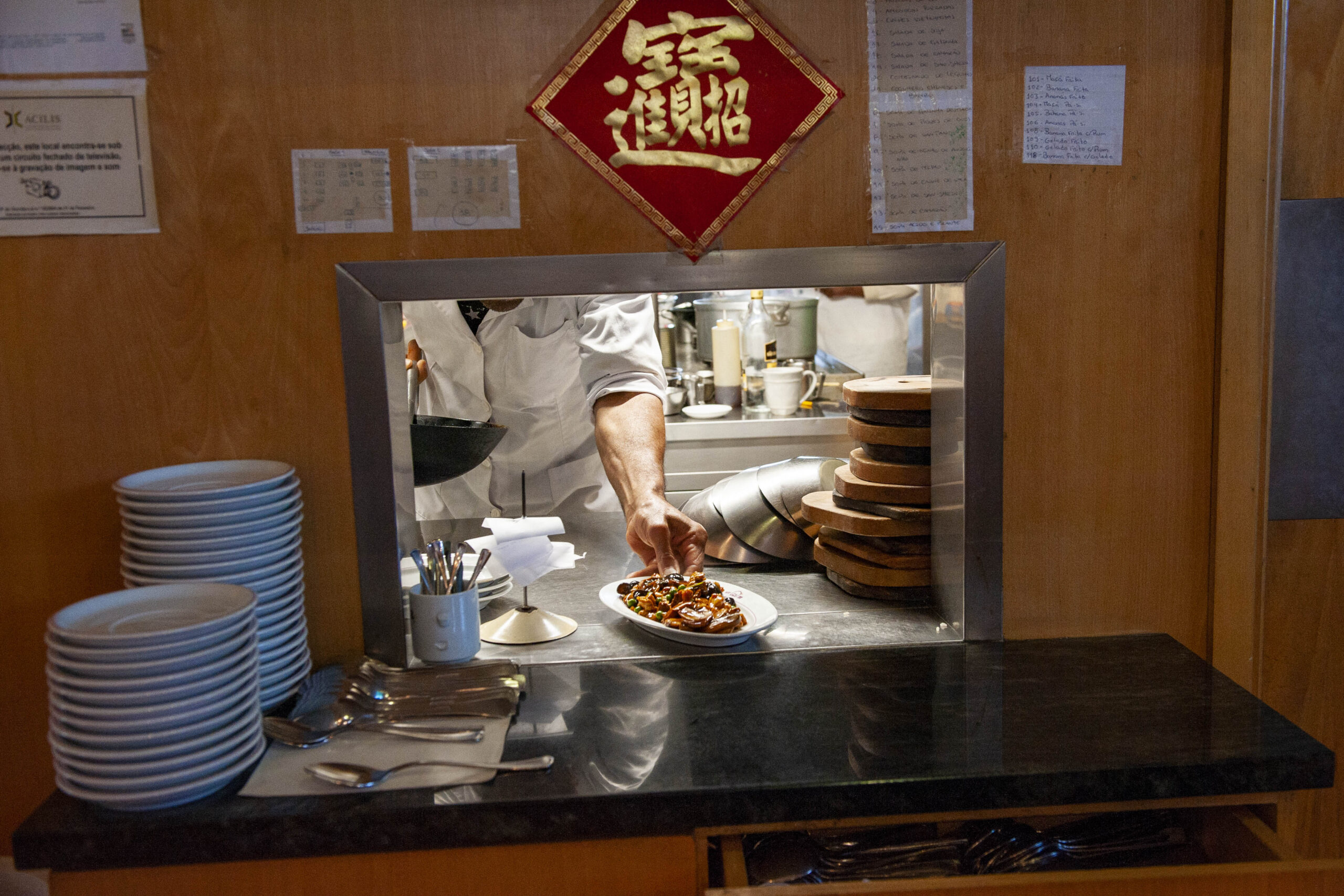Coronavírus afasta clientes dos restaurantes chineses