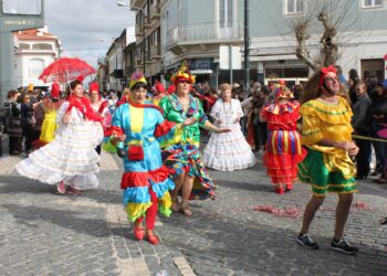 O Rato Donald e o Pato Mickey vão brincar ao Carnaval na Vieira