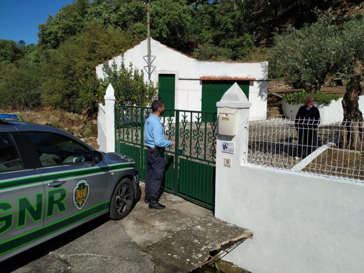 GNR volta a alertar para burlas com contas solidárias para ajudar Covid-19