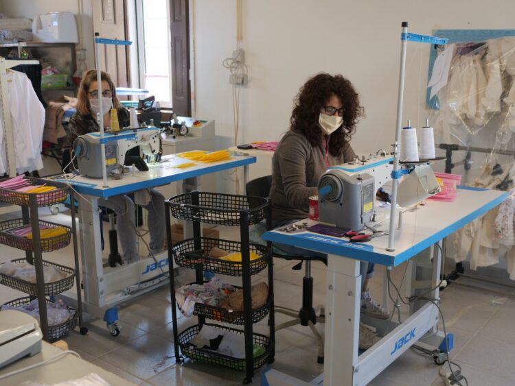 Empresa da Gândara produz máscaras para IPSS de Leiria