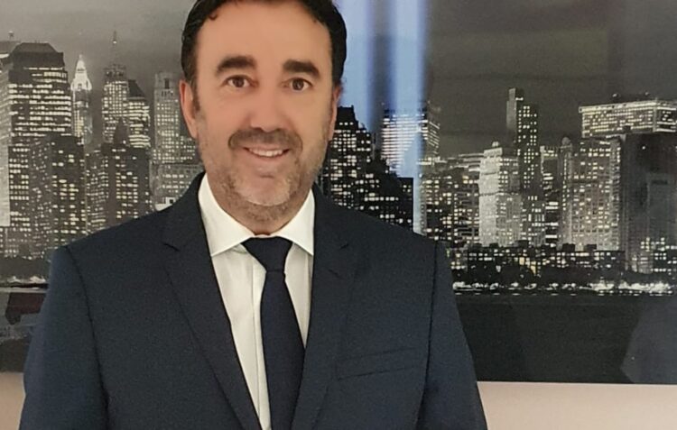 Empresa de Artur Machado recupera monumento emblemático em Paris