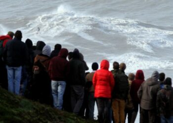 Covid-19: Capitanias da Nazaré e Peniche  proíbem aglomerados nas praias