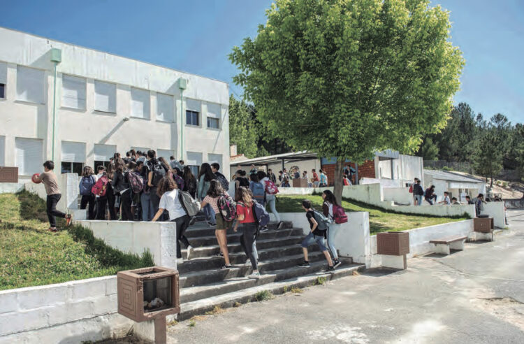 Covid-19: Médicos e enfermeiros ainda não procuraram apoio para filhos menores