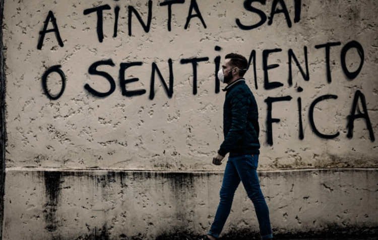 Mesmo em quarentena, a vida não pára. Este é um retrato do quotidiano