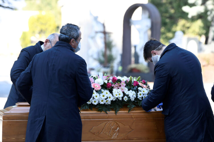 Agentes Funerários explicam os cuidados e como devem ser realizados os funerais em tempo de pandemia