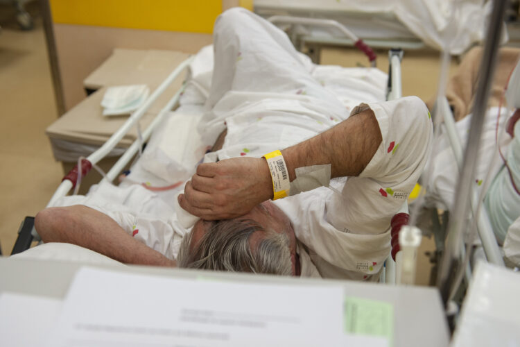 Hospital de Leiria abre conta para receber donativos, mas garante que tem recursos financeiros suficientes