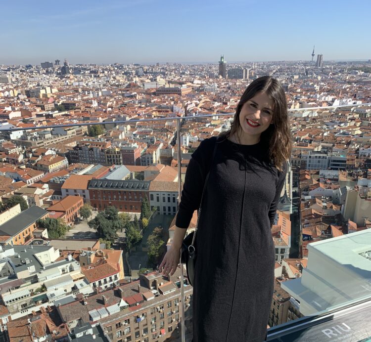 Inês Pereira, de Leiria, em Madrid: “Por favor, que aí em Portugal as pessoas sejam conscientes… fiquem em casa”